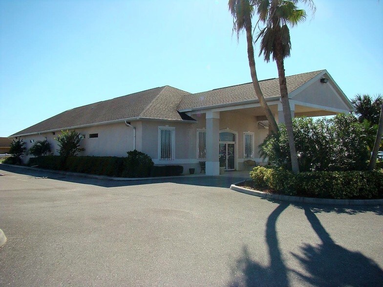 More Photos Of 332 SW 32nd St, Okeechobee Medical For Sale