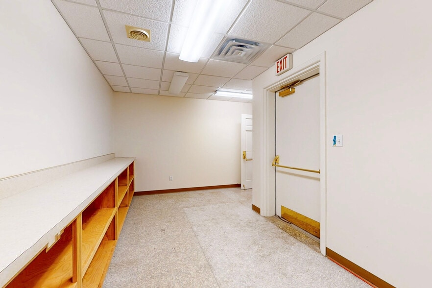 More Photos Of 3721 Main St, Weirton Funeral Home For Sale