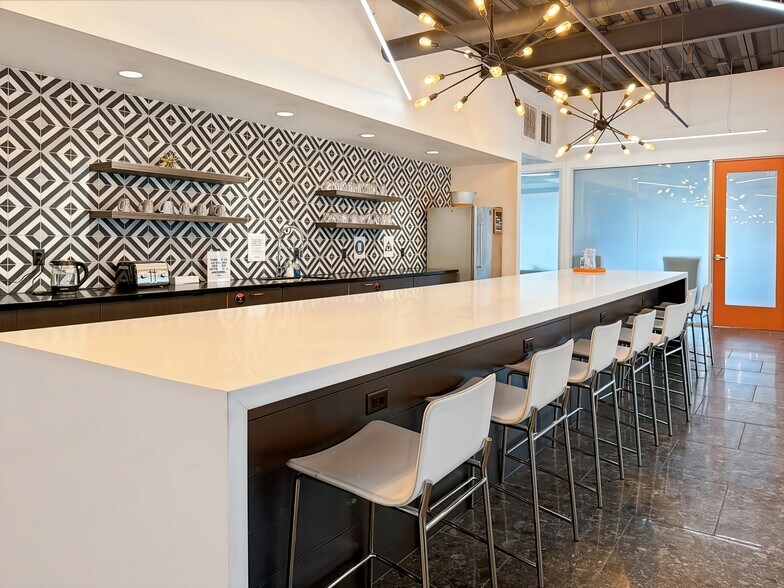 More Photos Of 223 E City Hall Ave, Norfolk Coworking Space