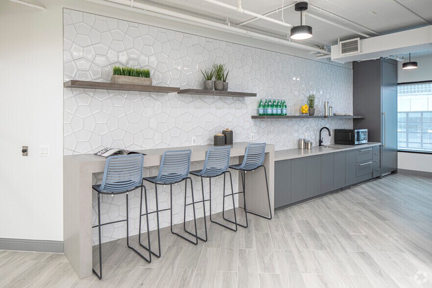 More Photos Of 1220 L St NW, Washington Office For Lease