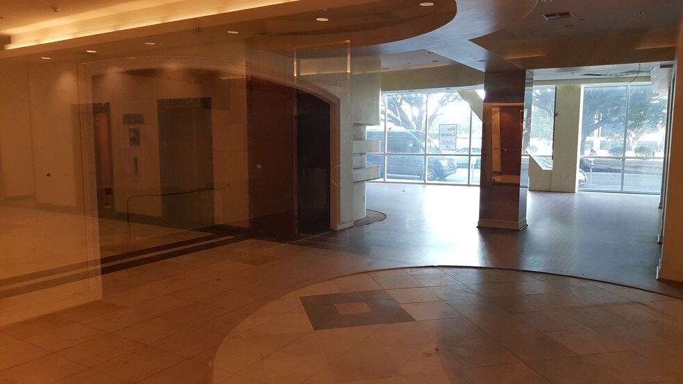 More Photos Of 3680 Wilshire Blvd, Los Angeles Health Club For Lease