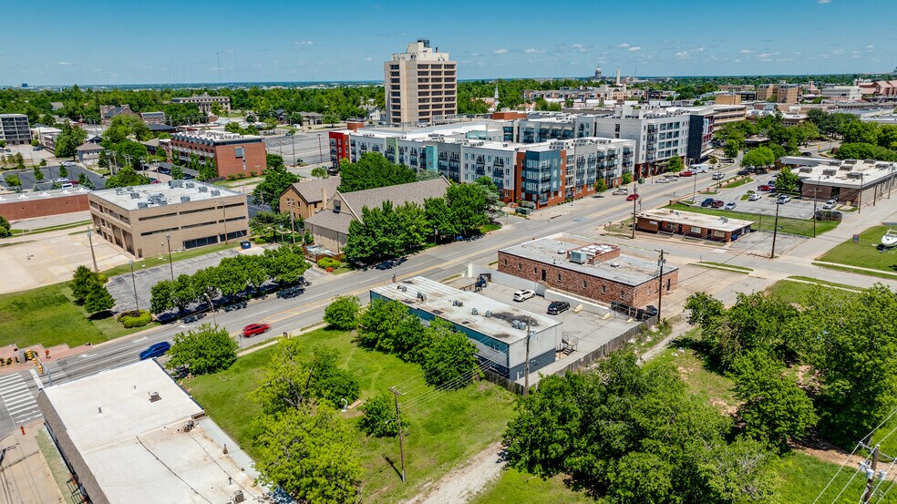 More Photos Of NW 10th St & N Classen Blvd, Oklahoma City Apartments For Sale