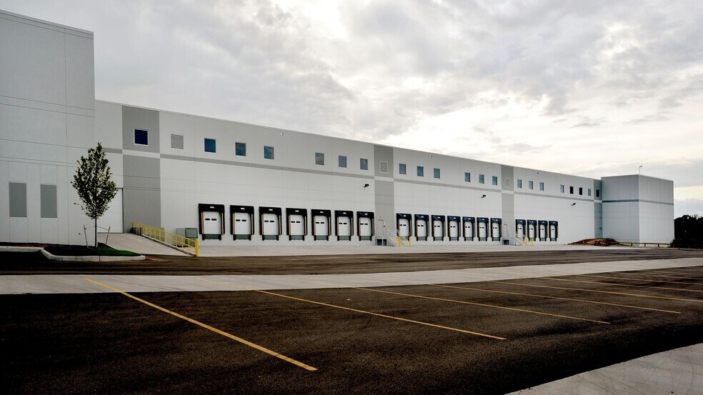 More Photos Of 1119 W Middlesex Ave, Port Reading Unknown For Lease