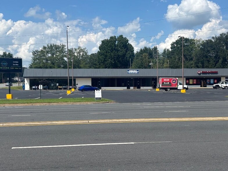 More Photos Of 1234-1246 Us Highway 70 SW, Hickory Unknown For Lease