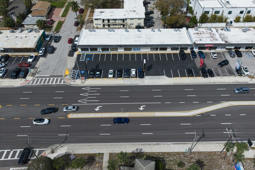 More Photos Of 4239 W Kennedy Blvd, Tampa Storefront For Lease
