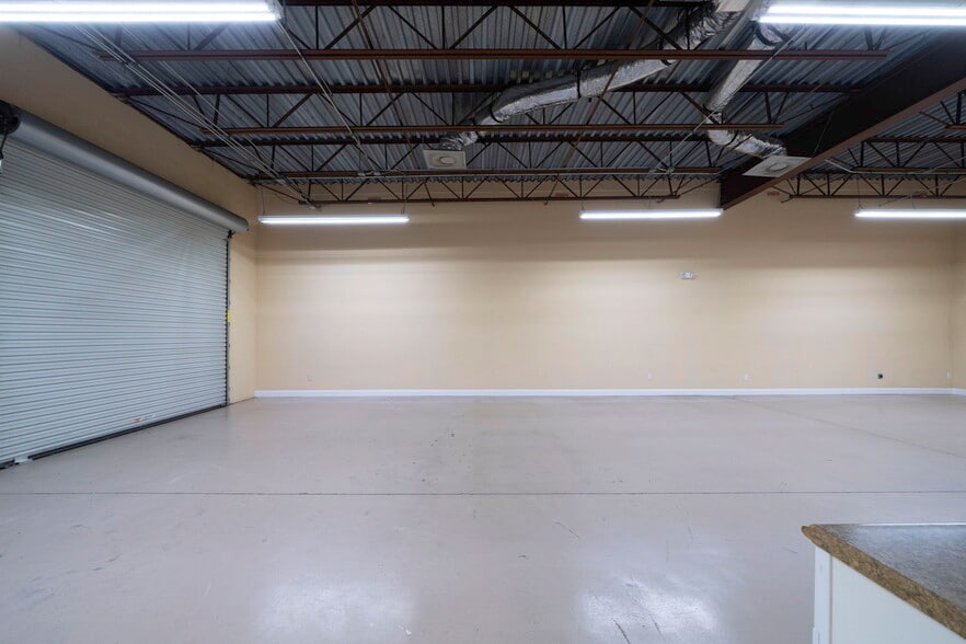 More Photos Of 24551 Production Cir, Bonita Springs Showroom For Lease