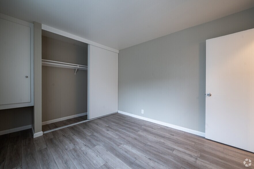 More Photos Of 6638-6646 MacArthur Blvd, Oakland Apartments For Sale