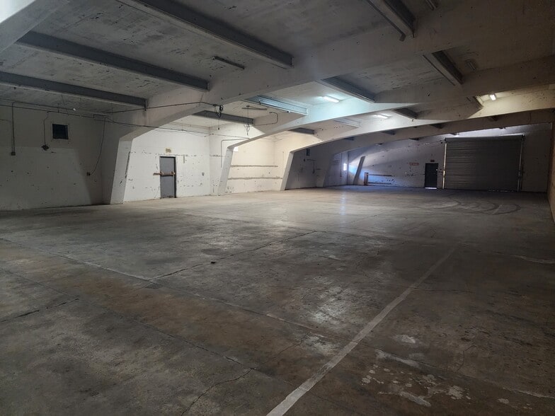 More Photos Of 5070 Mountain Lakes Blvd, Redding Warehouse For Sale