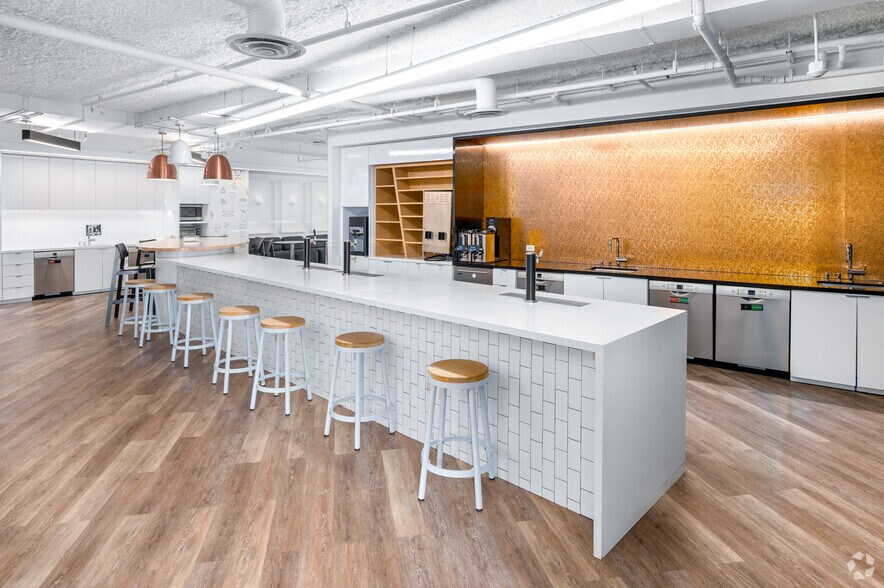 More Photos Of 1015 15th St NW, Washington Coworking Space