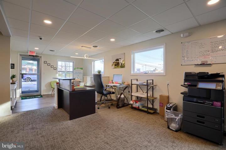 More Photos Of 1604 Lititz Pike, Lancaster Office For Lease