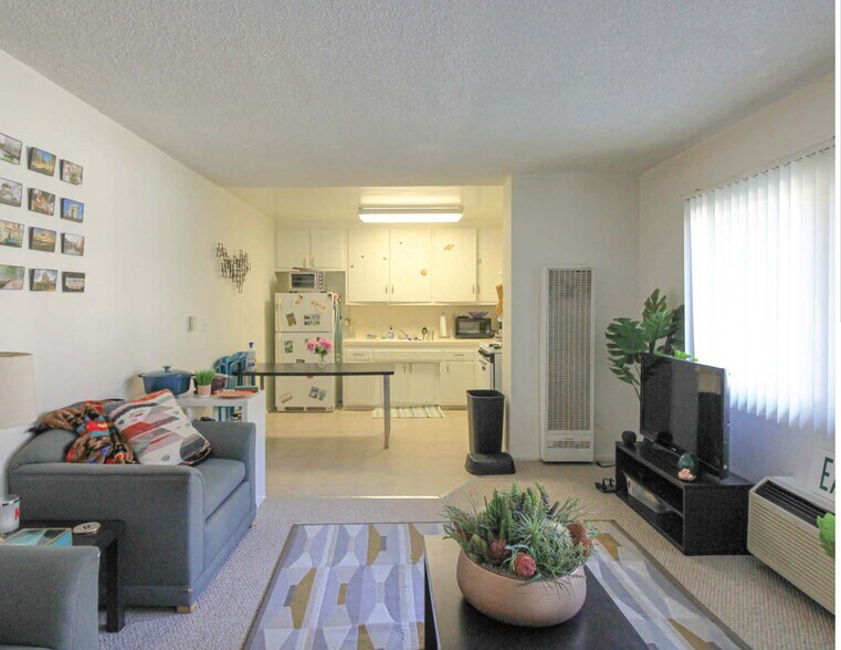 More Photos Of 6711 Haskell Ave, Van Nuys Apartments For Sale