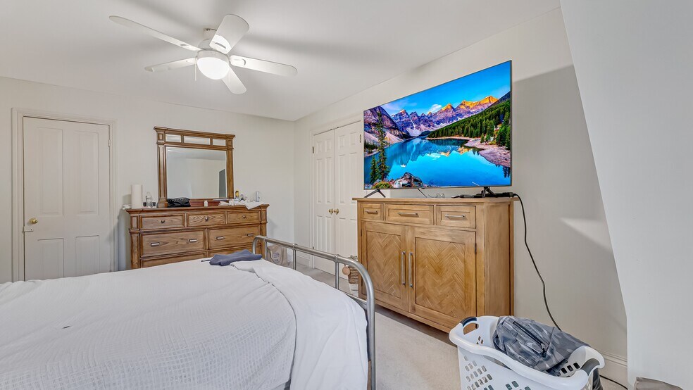 More Photos Of 207 W Broad St, Bethlehem Office For Sale