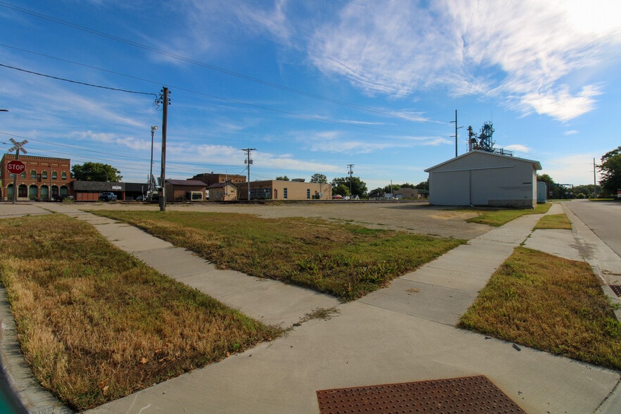 More Photos Of 14 1st SE st, Dodge Center Industrial For Sale
