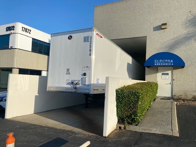 More Photos Of 17892- B Gothard St, Huntington Beach Manufacturing For Lease