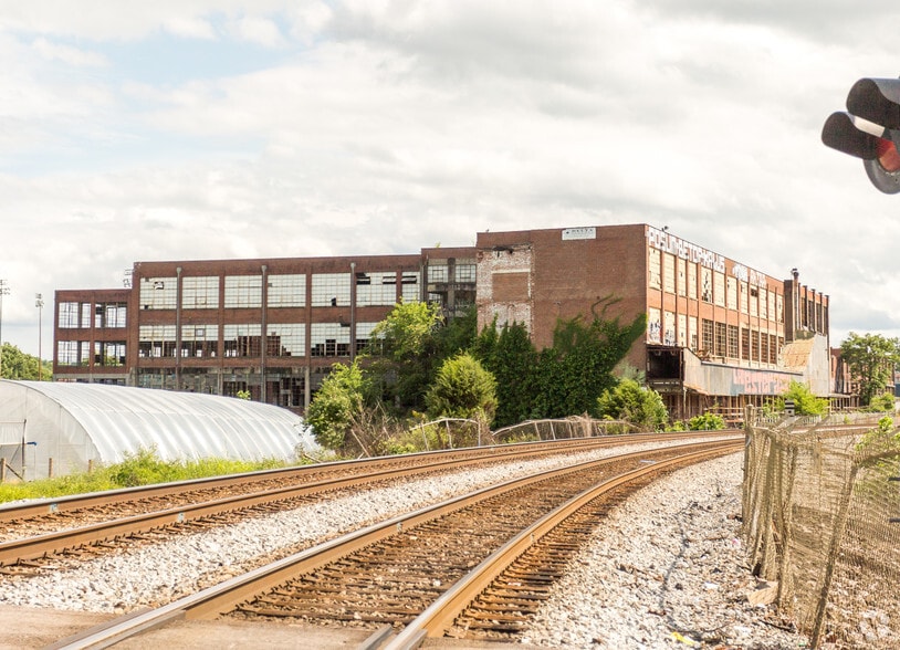 More Photos Of 1400 Washington Ave, Knoxville Warehouse For Sale