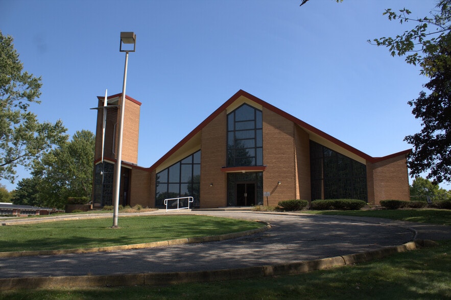 More Photos Of 1111 S Cascade St, New Castle Religious Facility For Sale