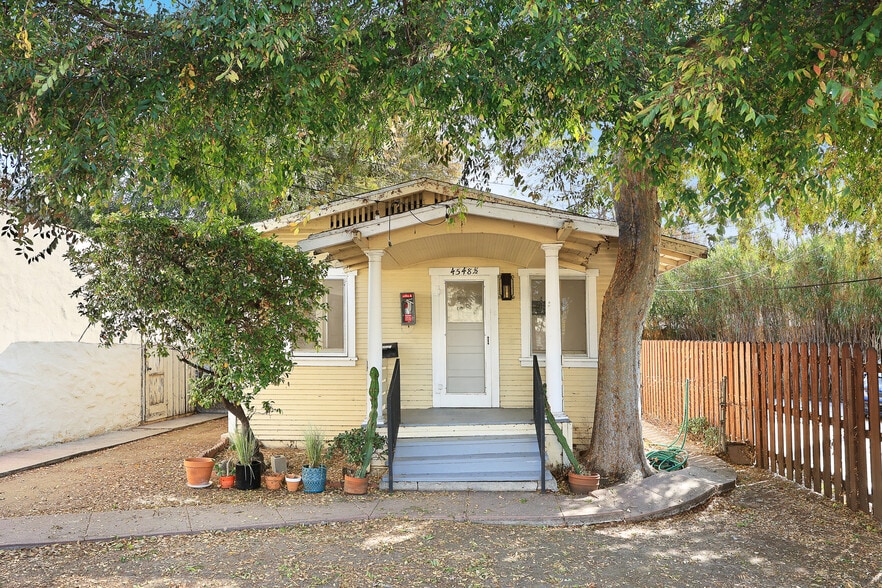 More Photos Of 4546 Eagle Rock Blvd, Los Angeles Apartments For Sale