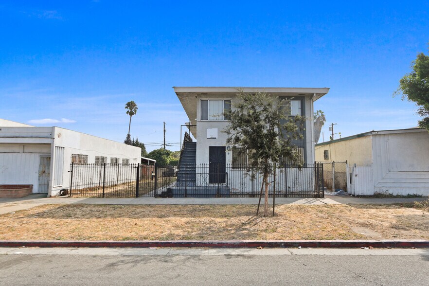 More Photos Of 7516 S Western Ave, Los Angeles Apartments For Sale
