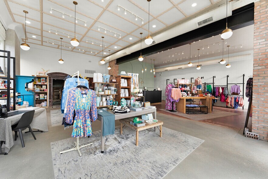 More Photos Of 110-112 S Bois D'arc St, Forney Storefront Retail Office For Sale