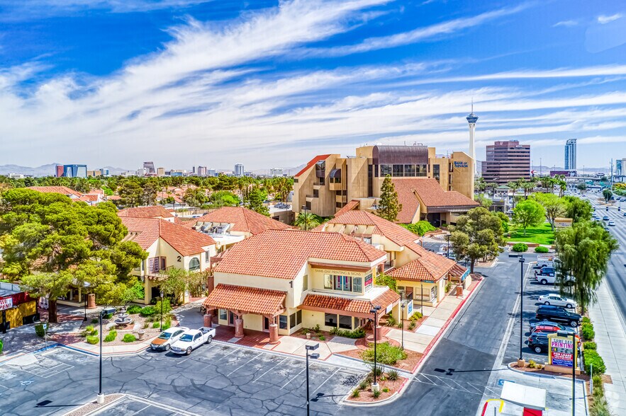 More Photos Of 2800 W Sahara Ave, Las Vegas Storefront For Lease