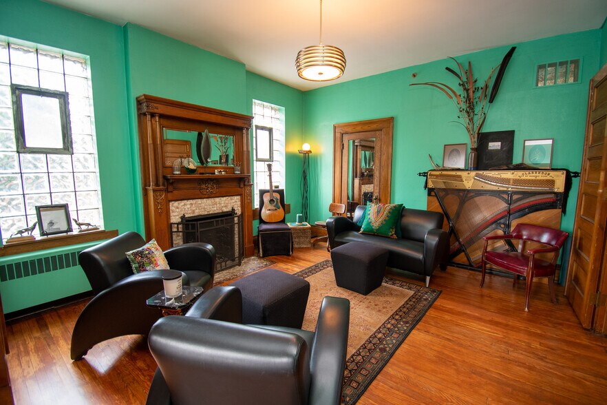 More Photos Of 533 W Washington Blvd, Fort Wayne Office For Sale