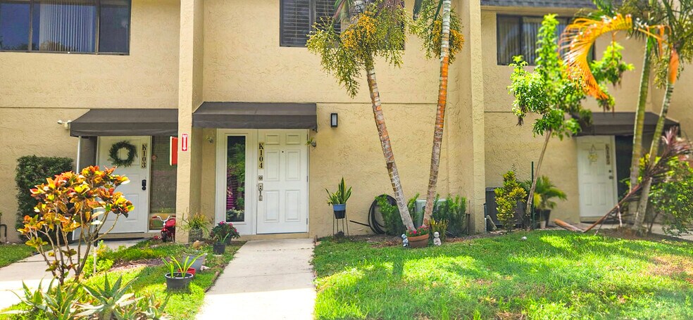 More Photos Of 89 Deer Creek Rd, Deerfield Beach Apartments For Sale