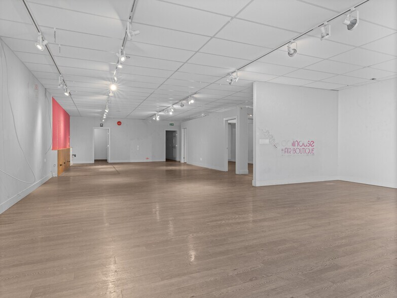 More Photos Of 6932 104th St NW, Edmonton Storefront Retail Residential For Sale