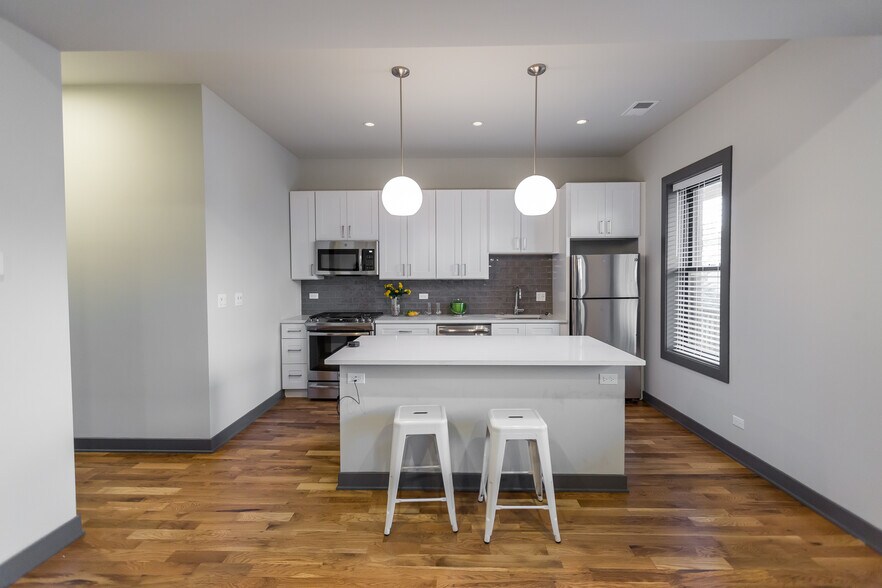 More Photos Of 2848 N Seminary Ave, Chicago Apartments For Sale