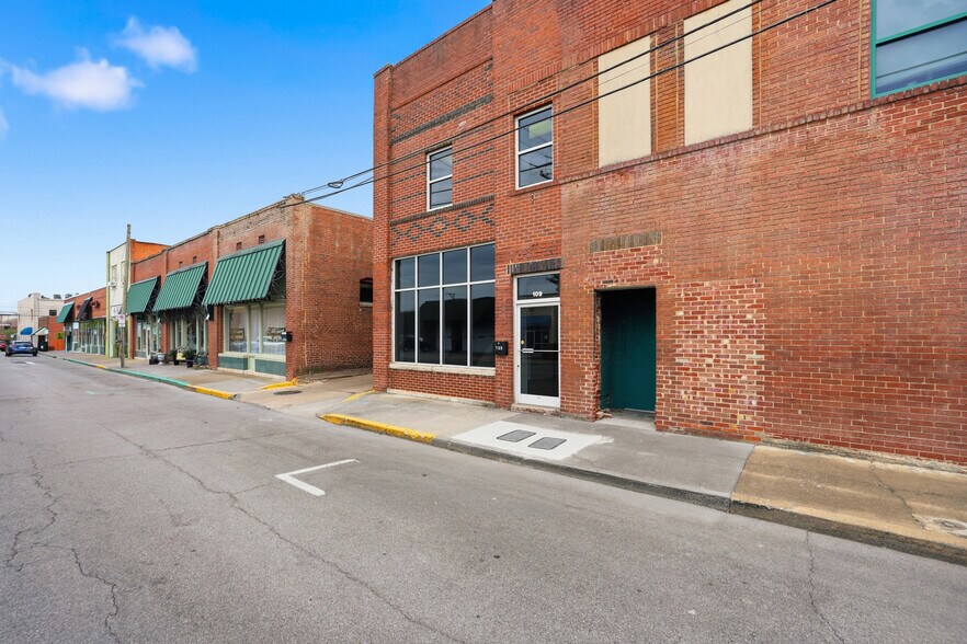 More Photos Of 109 Shelby St, Kingsport Storefront For Lease