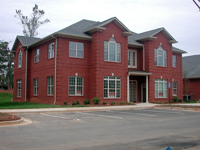 More Photos Of 910 Dannon View, Atlanta Medical For Sale