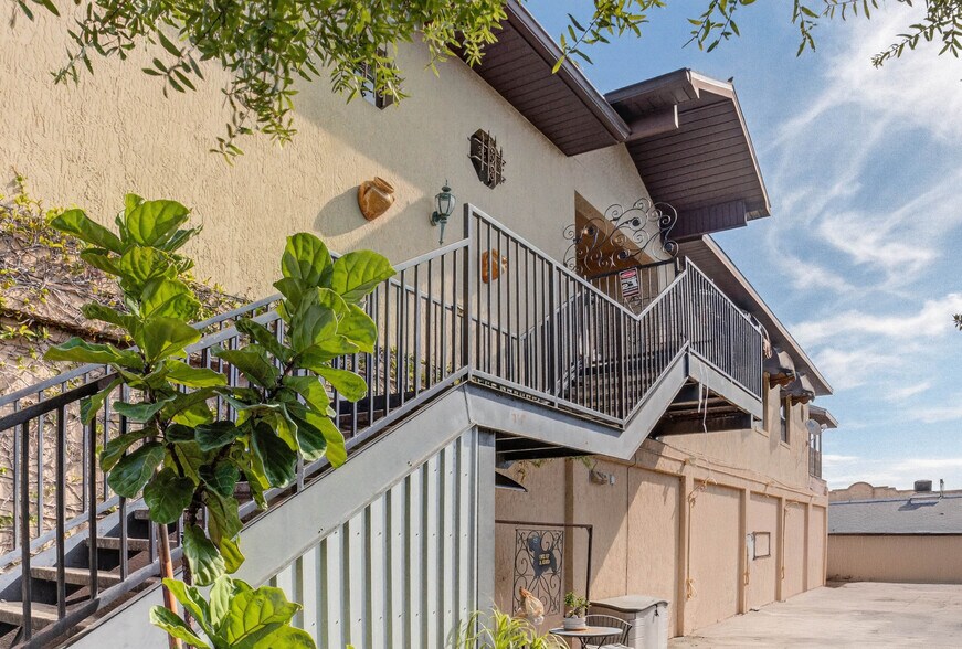More Photos Of 2020 N Orange Ave, Orlando Storefront Retail Office For Sale