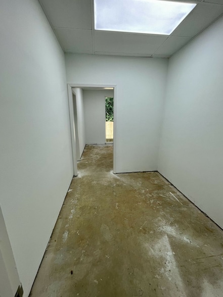 More Photos Of 2400 South St, Nacogdoches Office For Sale