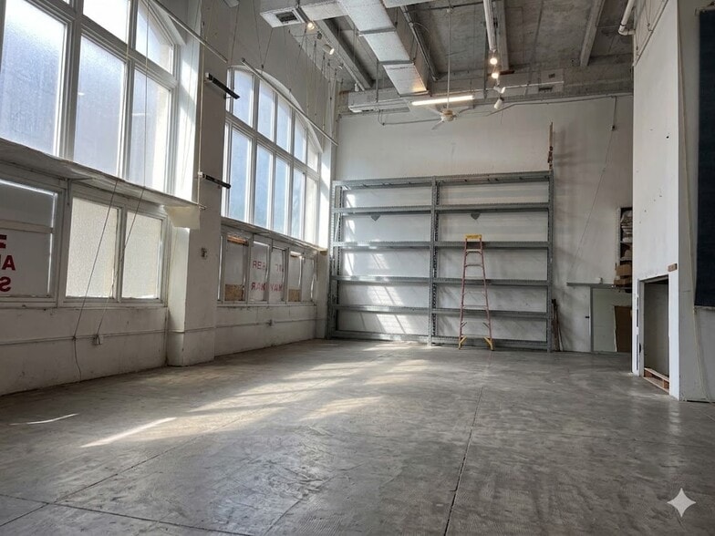 More Photos Of 2801 Biscayne Blvd, Miami Freestanding For Lease