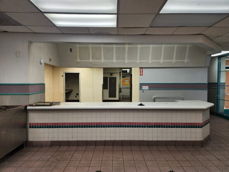 More Photos Of 1037 Barre Townshp Blvd, Wilkes Barre Fast Food For Lease