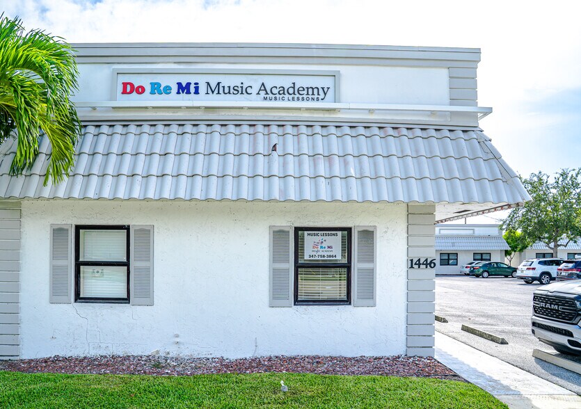More Photos Of 1446 NW Boca Raton Blvd, Boca Raton Office For Lease