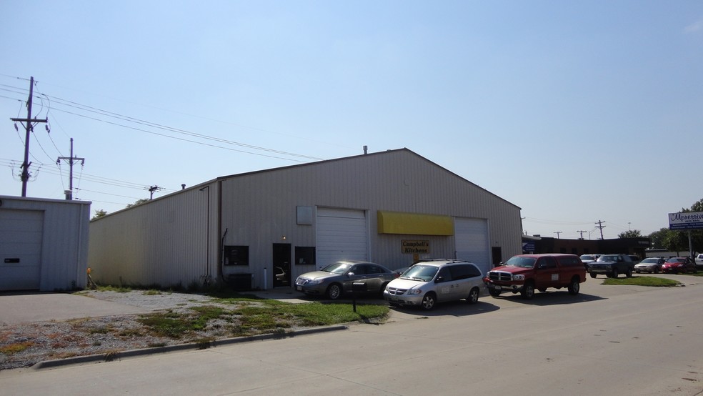 Primary Photo Of 1137 Saunders Ave, Lincoln Warehouse For Sale