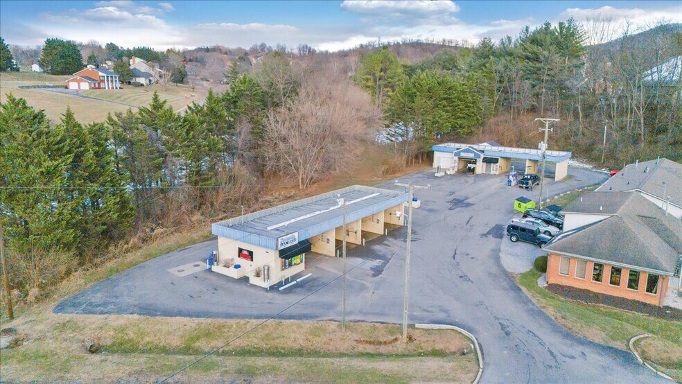More Photos Of 870 Roanoke Rd, Daleville Carwash For Sale