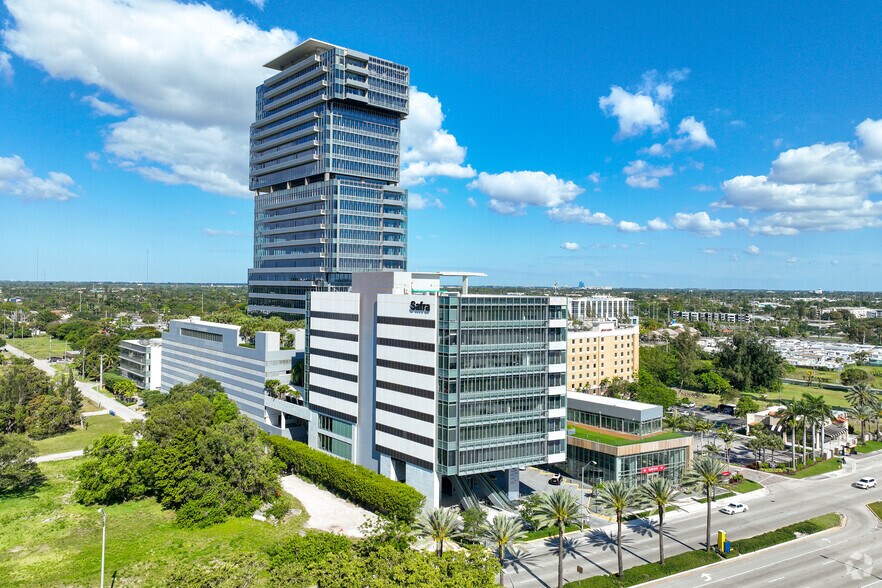 More Photos Of 21550 Biscayne Blvd, Aventura Office For Lease