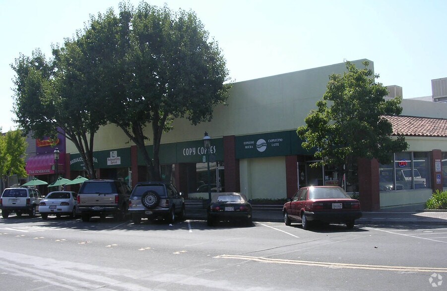 More Photos Of 2647-2655 Broadway St, Redwood City Storefront For Lease