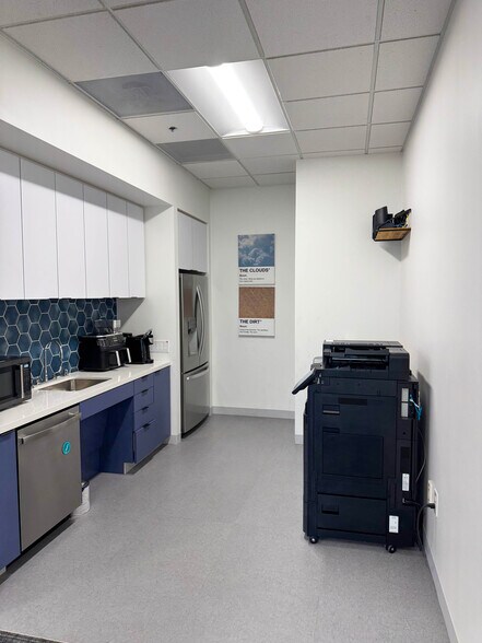 More Photos Of 5800 Granite Pky, Plano Office For Lease