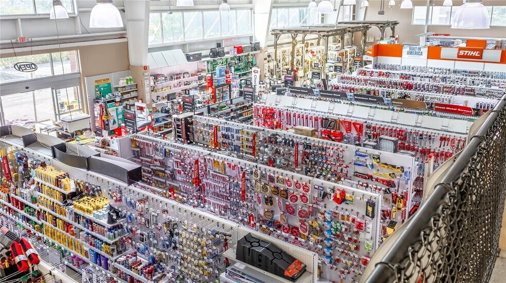 More Photos Of 11768 Narcoossee Rd, Orlando Freestanding For Sale