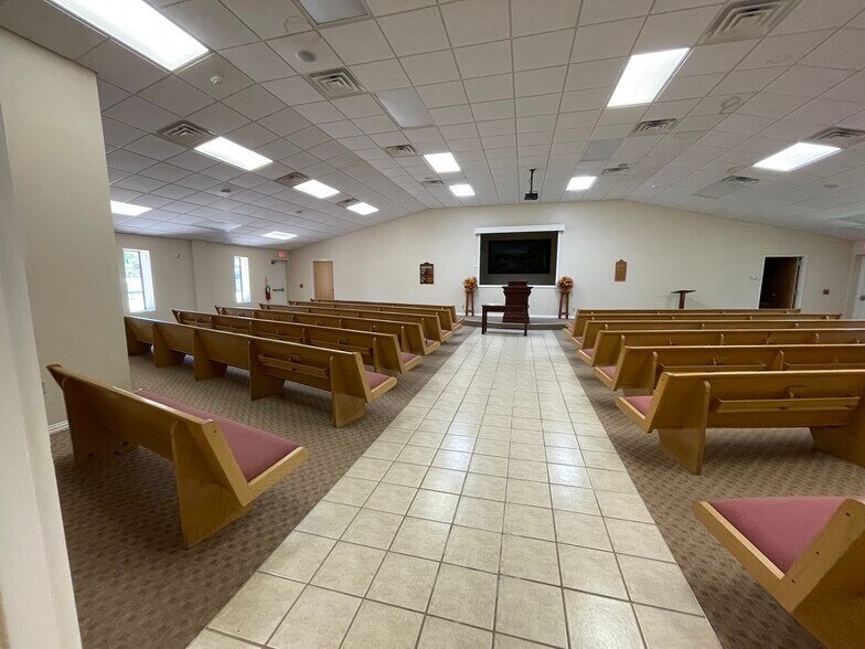 More Photos Of 501-599 Paris ave, Soper Religious Facility For Sale