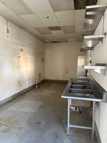 More Photos Of 641 Camino de los Mares, San Clemente Unknown For Lease