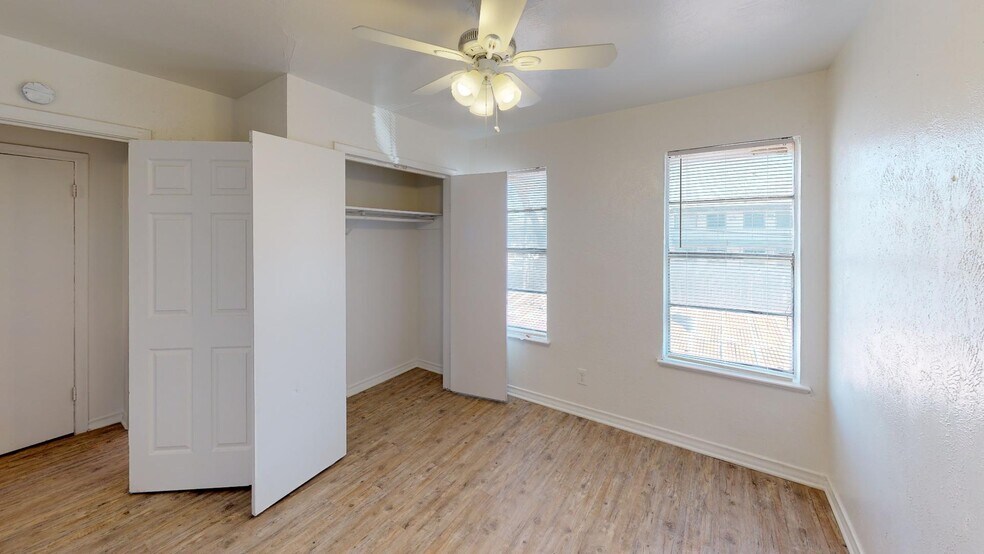 More Photos Of 722 N Marsalis Ave, Dallas Apartments For Sale