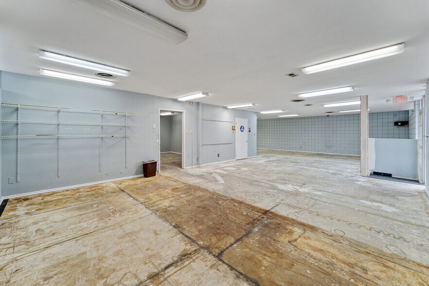 More Photos Of 3535 E 7th St, Long Beach Medical For Lease