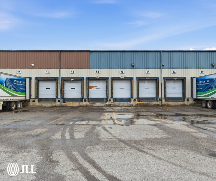 More Photos Of 6445 Van Deemter Crt, Mississauga Distribution For Lease