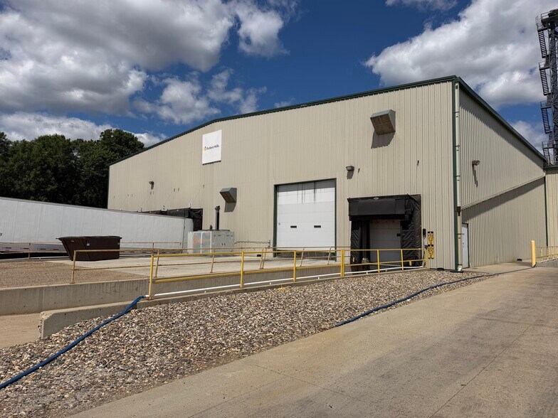 More Photos Of 500 North St W, Harvey Food Processing For Sale