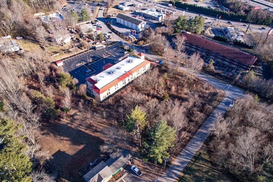 More Photos Of 37 Crowell Rd, Asheville Land For Sale