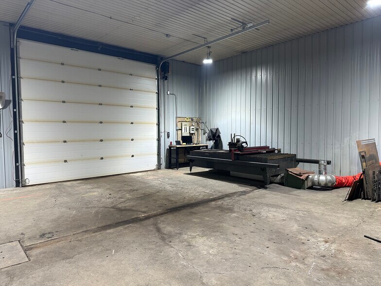 More Photos Of 722003 Range Road 53, Grande Prairie County No 1 Warehouse For Lease