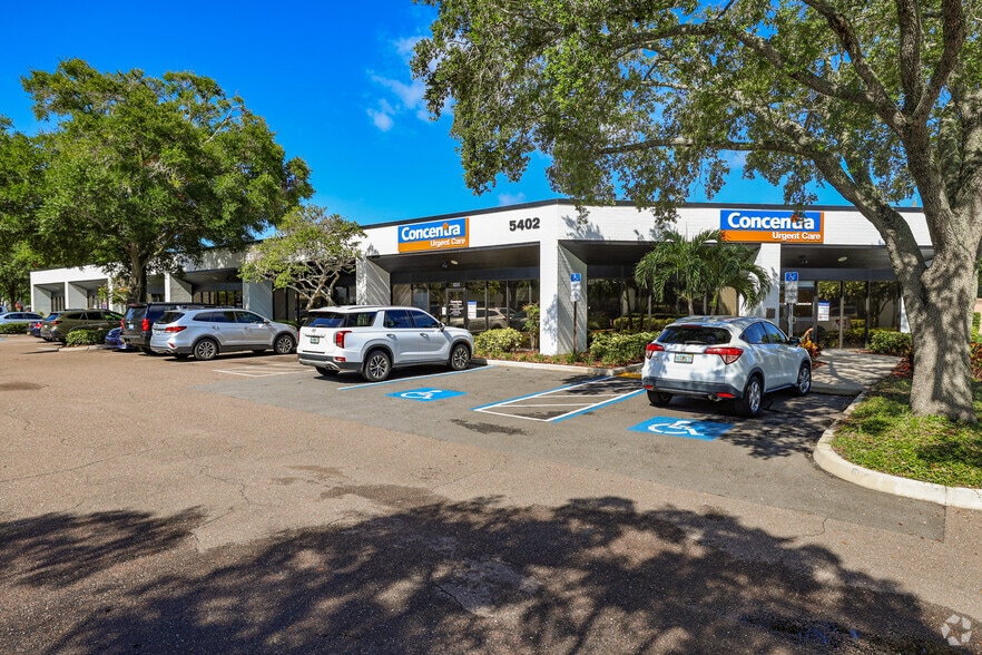 More Photos Of 5402-5460 Beaumont Center Blvd, Tampa Unknown For Lease
